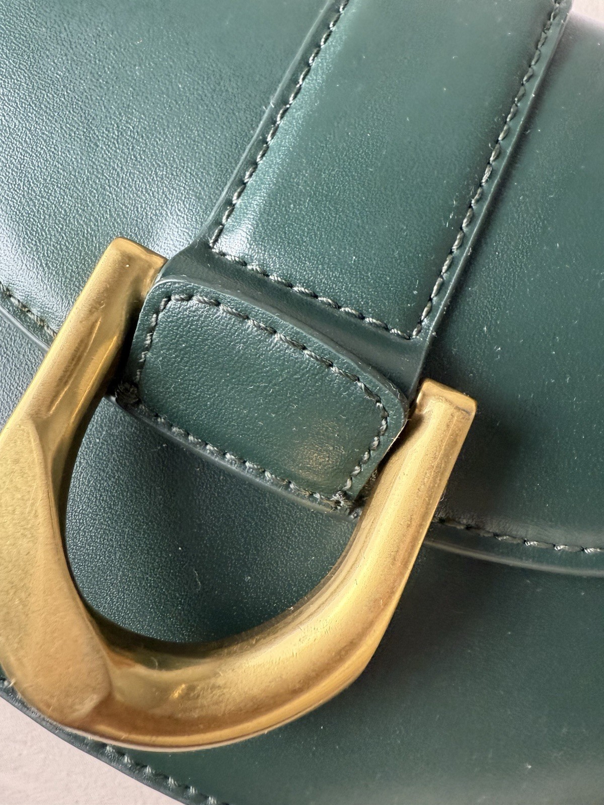Charles & Keith Cross Body Handbags Leather Shoulder Bag Mint Condition