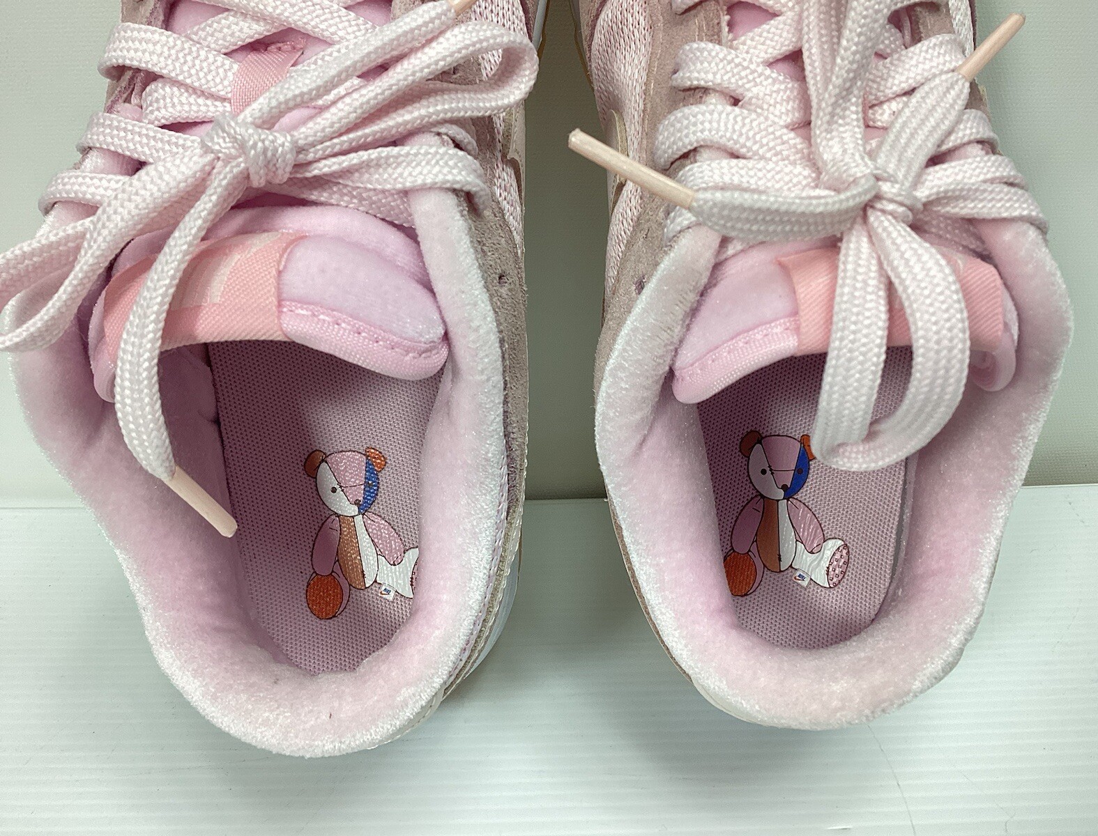 Nike Dunk Low Soft Pink Teddy Bear Sneakers DZ5318-640 Women Size 7.5