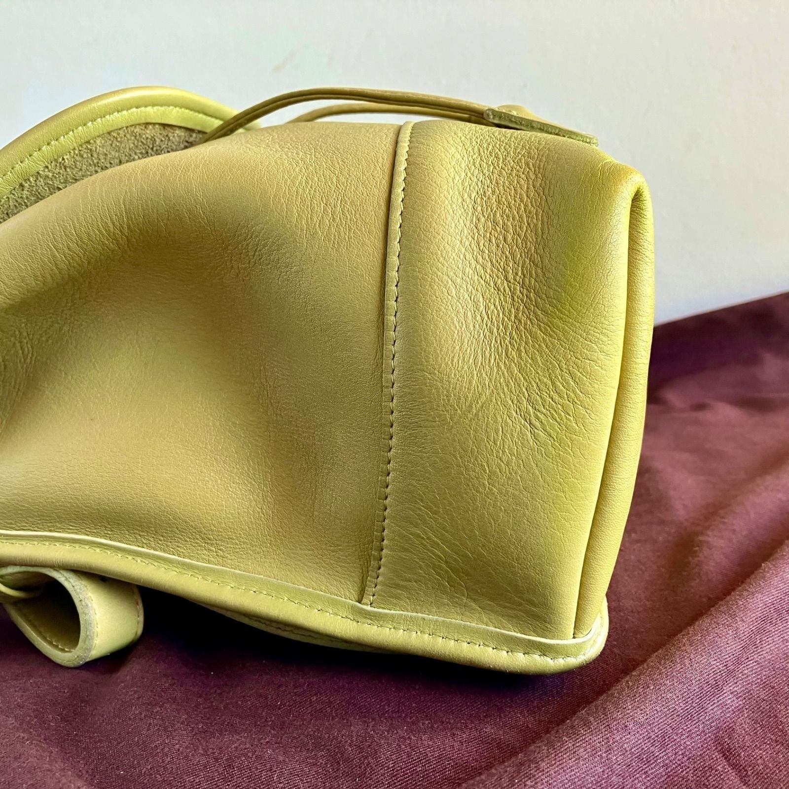 COACH Vintage Daypack Drawstring Turnlock Backpack Lime Green Leather USA Auth