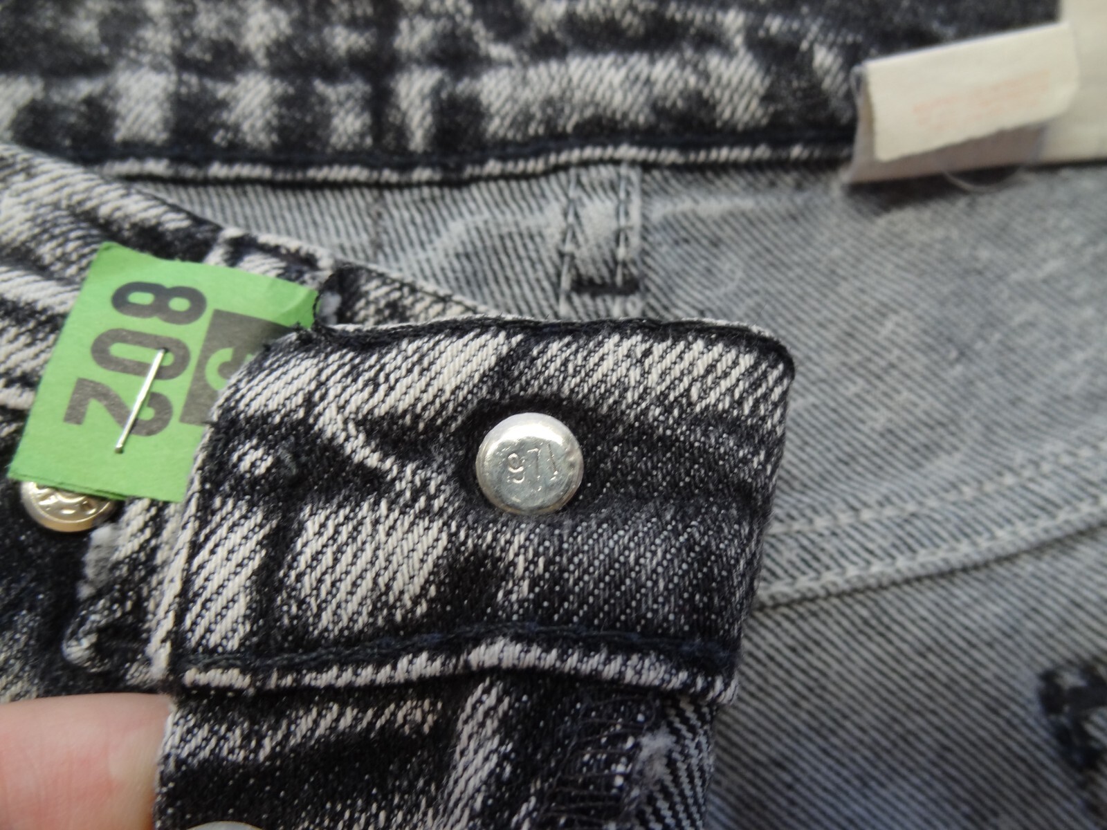 Levi’s 36×34 Relaxed Fit Stretch Acid Wash 90s Jeans 1992 Silver Label Trevira