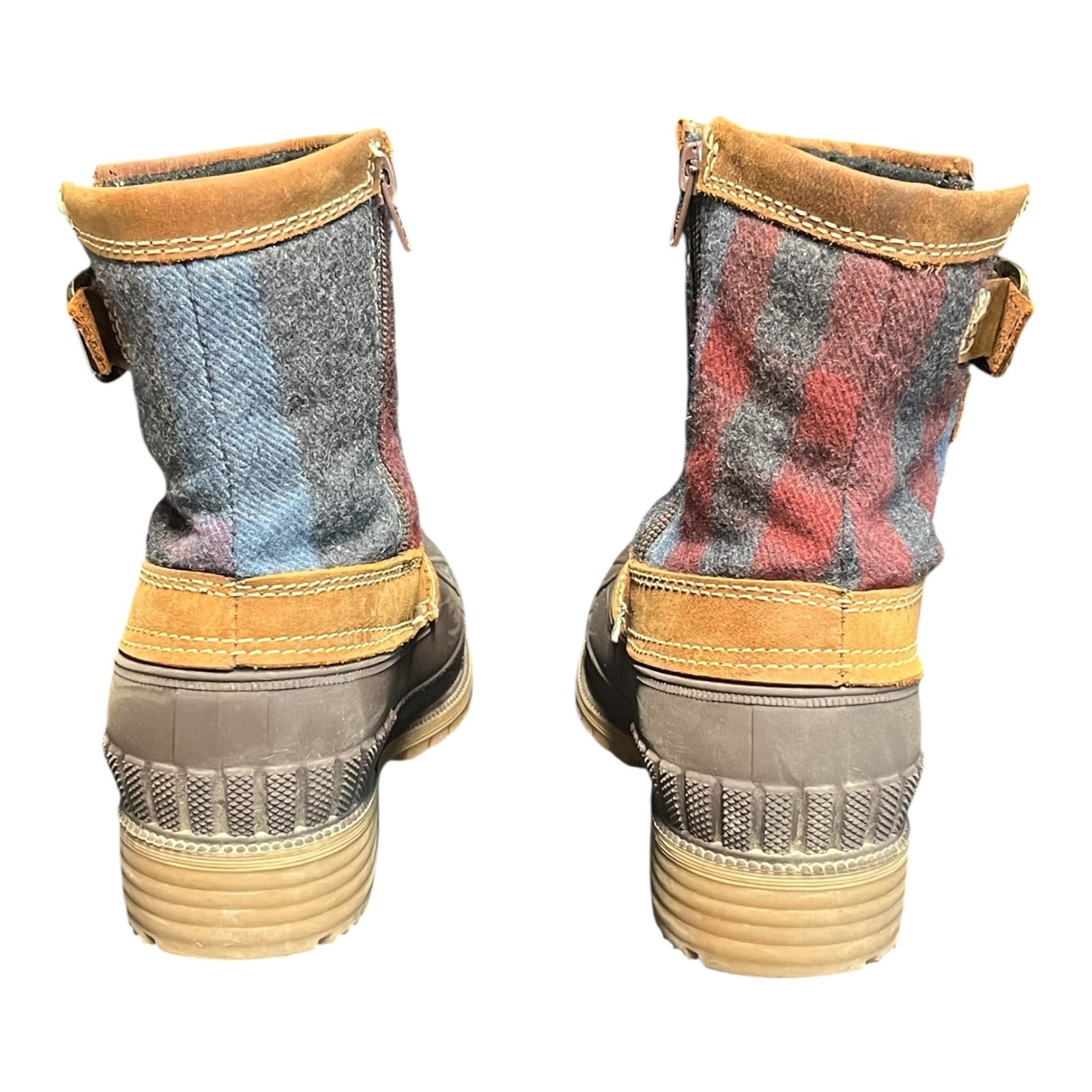 Kamik Avelle Winter Boots Womens Size 8 Plaid Ankle 3M Thinsulate Buckle Zipper