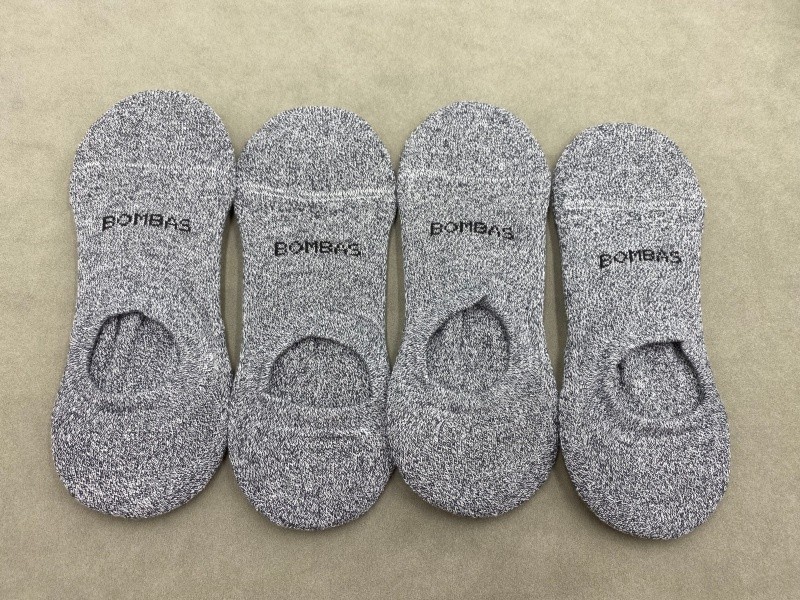 4 Pairs Bombas Women Size M Cushion No Show Socks Gray