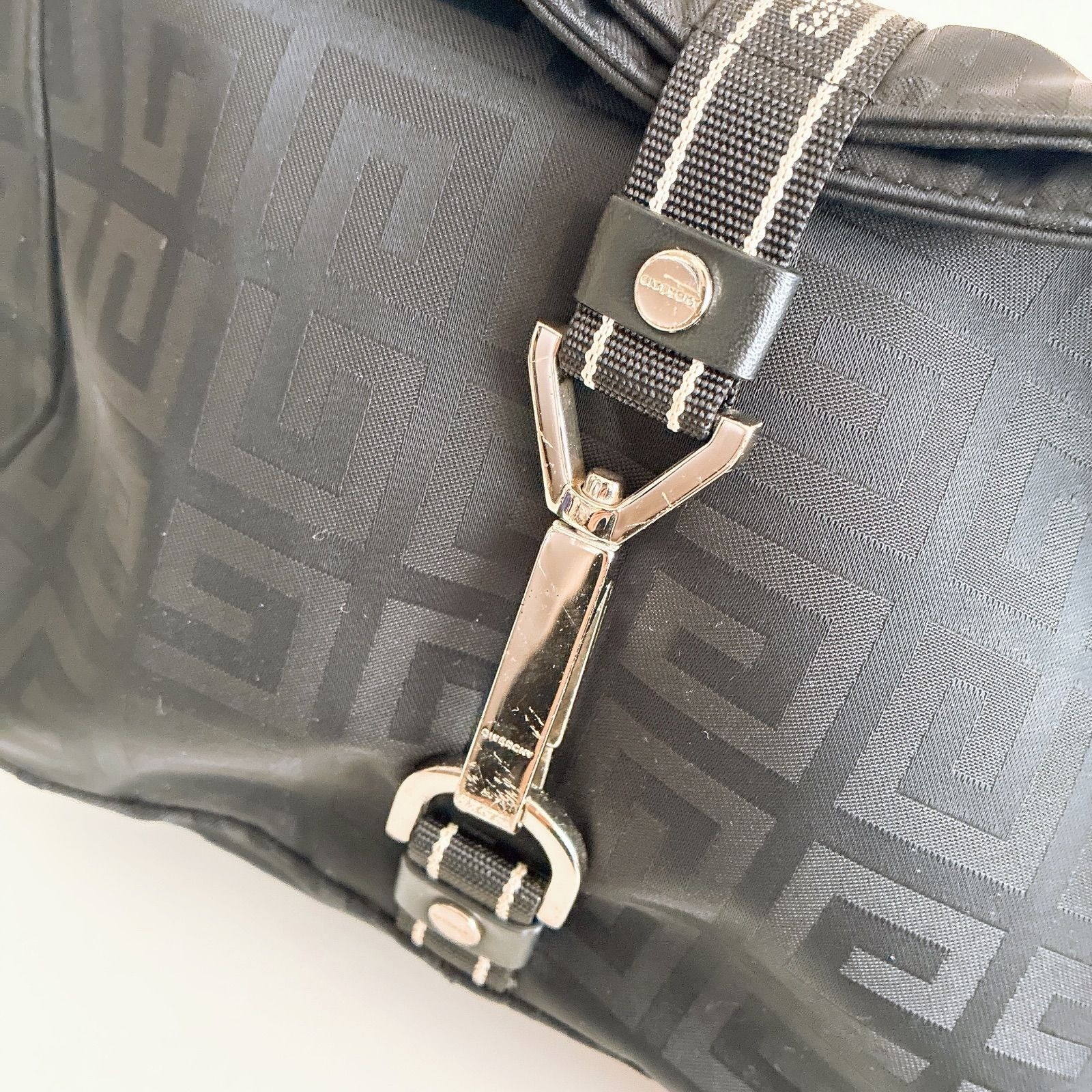 GIVENCHY One Shoulder Bag Purse 4G Logo All Over Print Half Moon Black Authentic