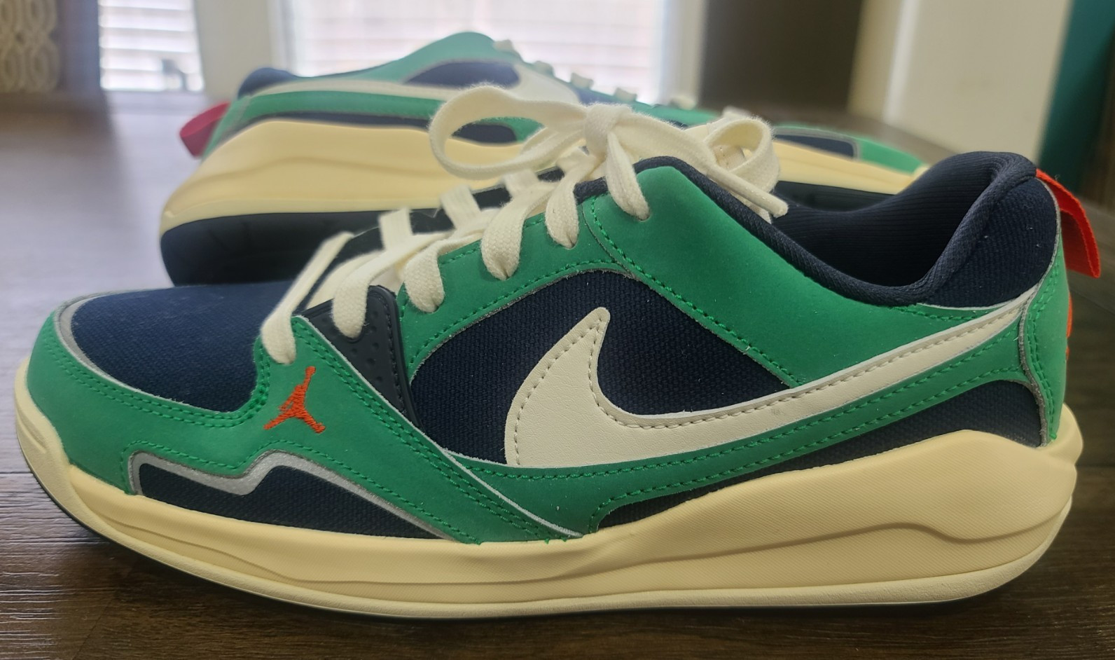 Jordan Men’s CMFT ERA Obsidian/Pale Ivory Green Athletic Sneaker Size 8.5