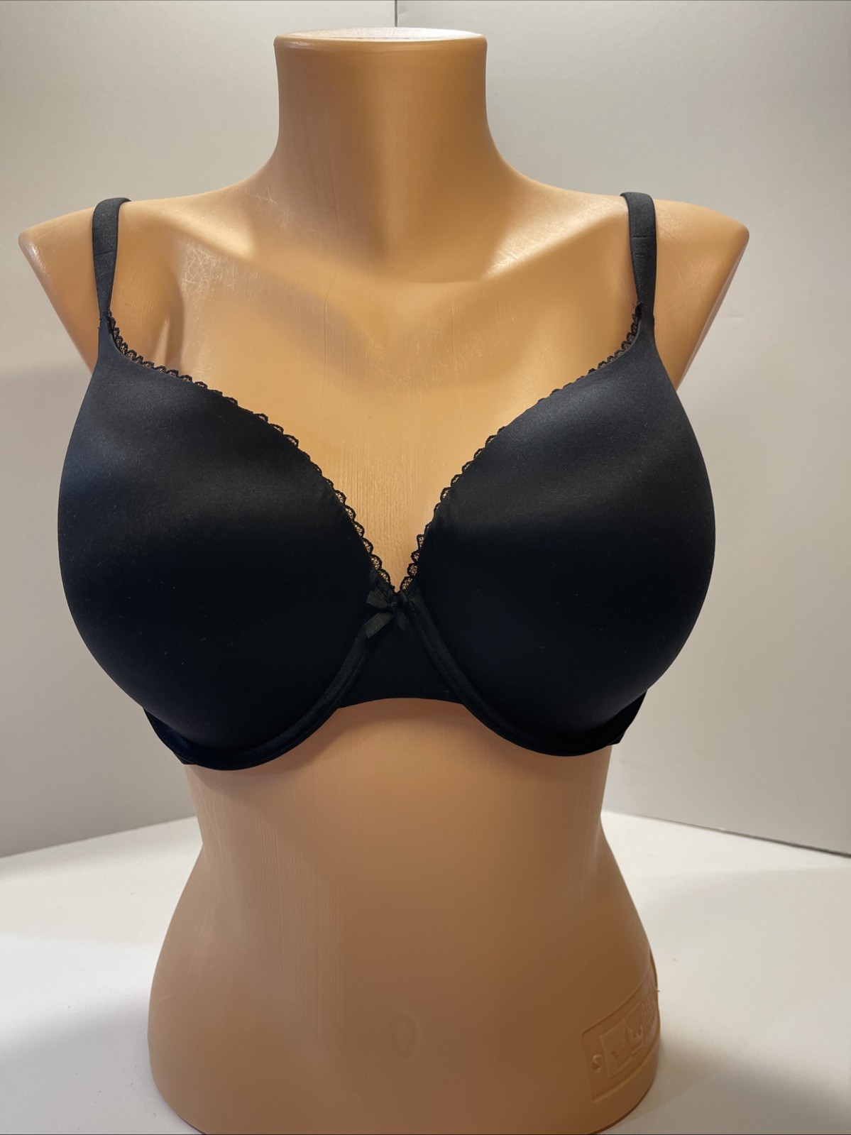 Victoria’s Secret 36 DD Body By Victoria Perfect Shape. NWOT