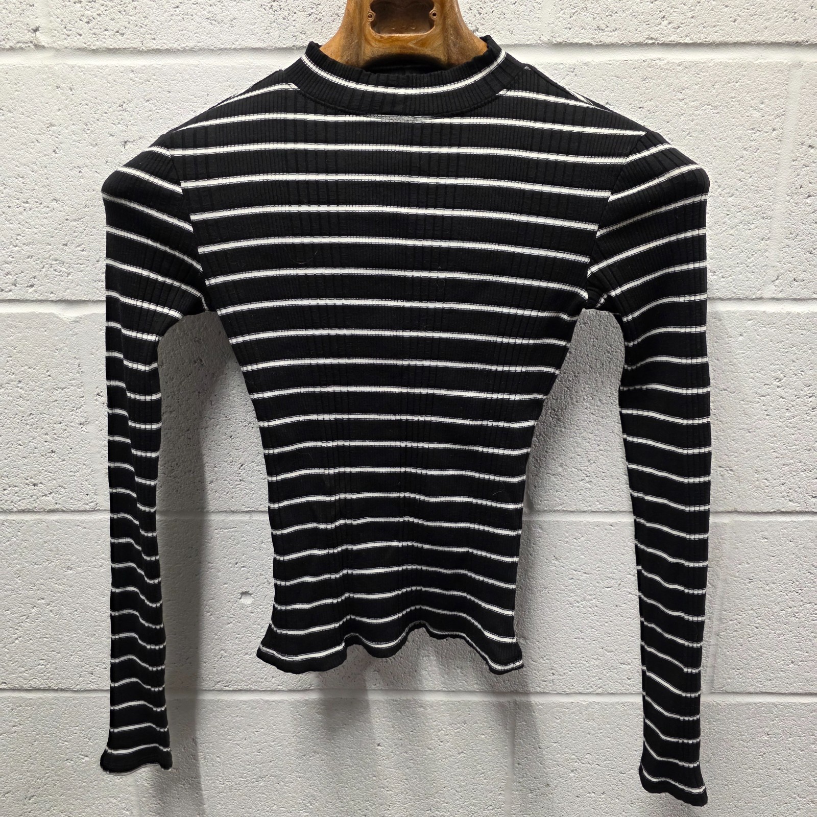 Perfectwhitetee Perfect White Tee Lauryn Shirt Striped knit black white XS