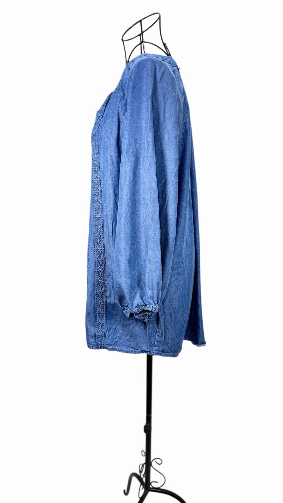 Robert Louis XL Blue Chambray Embroidered V-Neck Long Sleeve Tunic Blouse