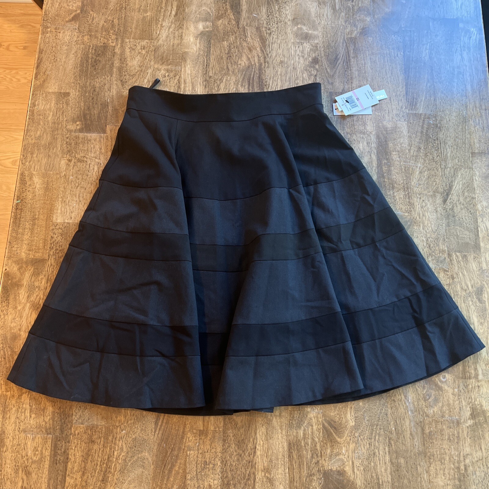 Women’s skirt Amanda + Chelsea Sz 10 BLACK NWT – RETAILS AT $110 – FREE RETURNS