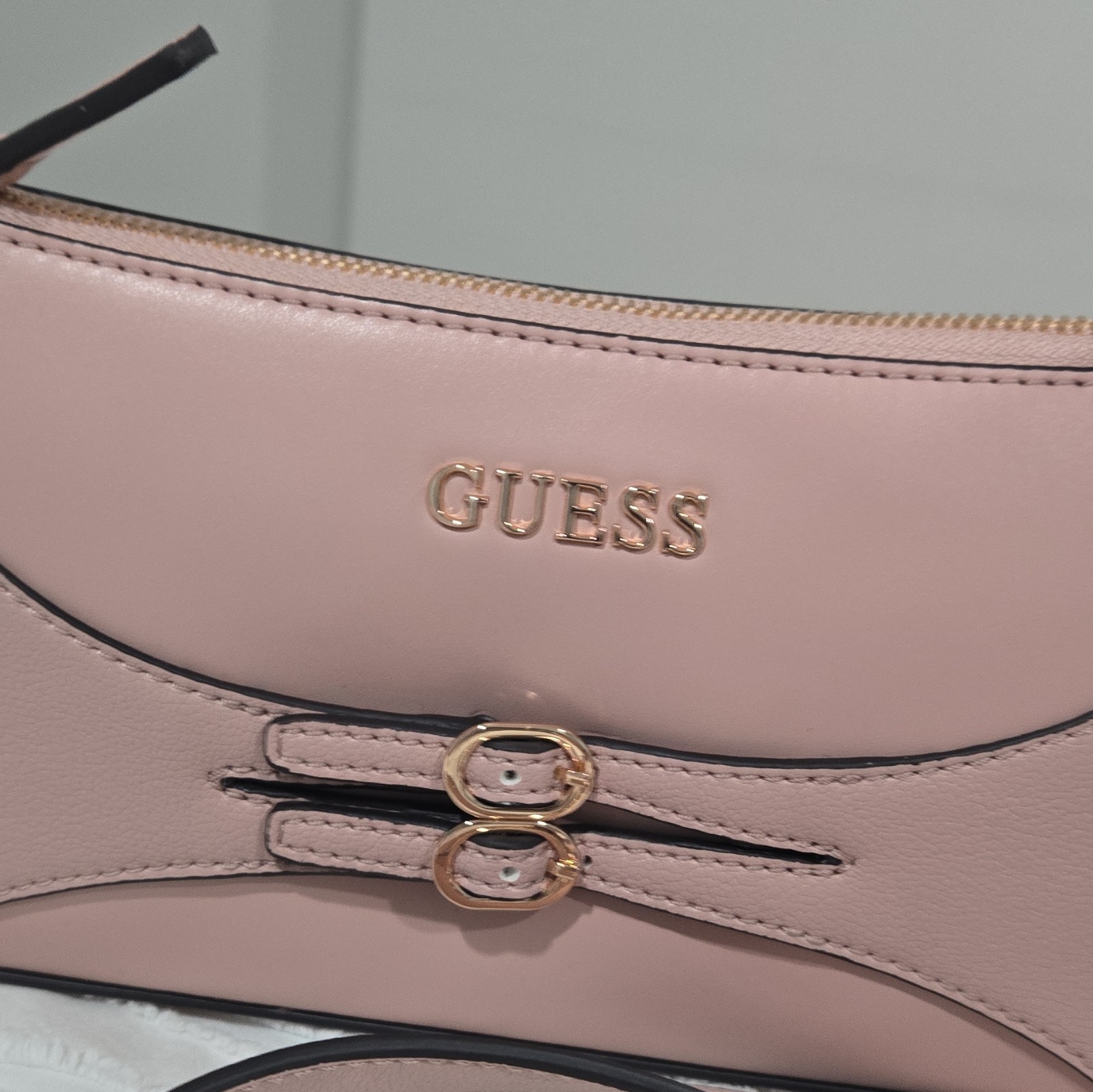 GUESS Pink Small Shoulder/Crossbody Bag Logo Pattern Zip Gold Hardware Detach