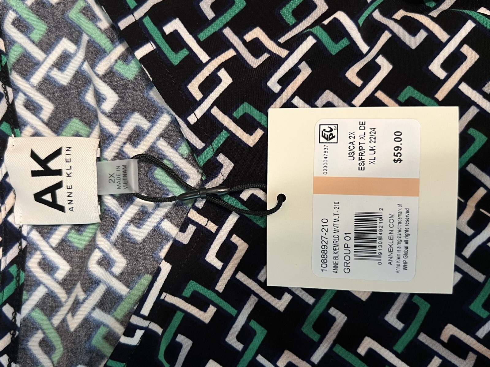 AK Anne Klein 2X Geometric Print Blouse Black Green White Flowy Top Plus Size