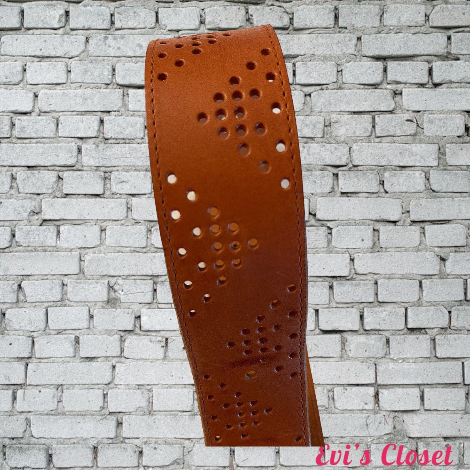 UNIQUE WOMEN’S VINTAGE PERFORATED DESIGN LEATHER BELT SIZE 32″ Check Description
