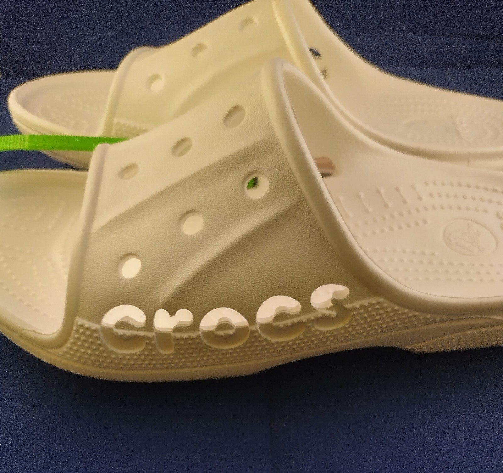 CROCS BAYA SLIDE MEN’S SIZE 10 SLIP ON SLIDE CASUAL SANDALS NWT