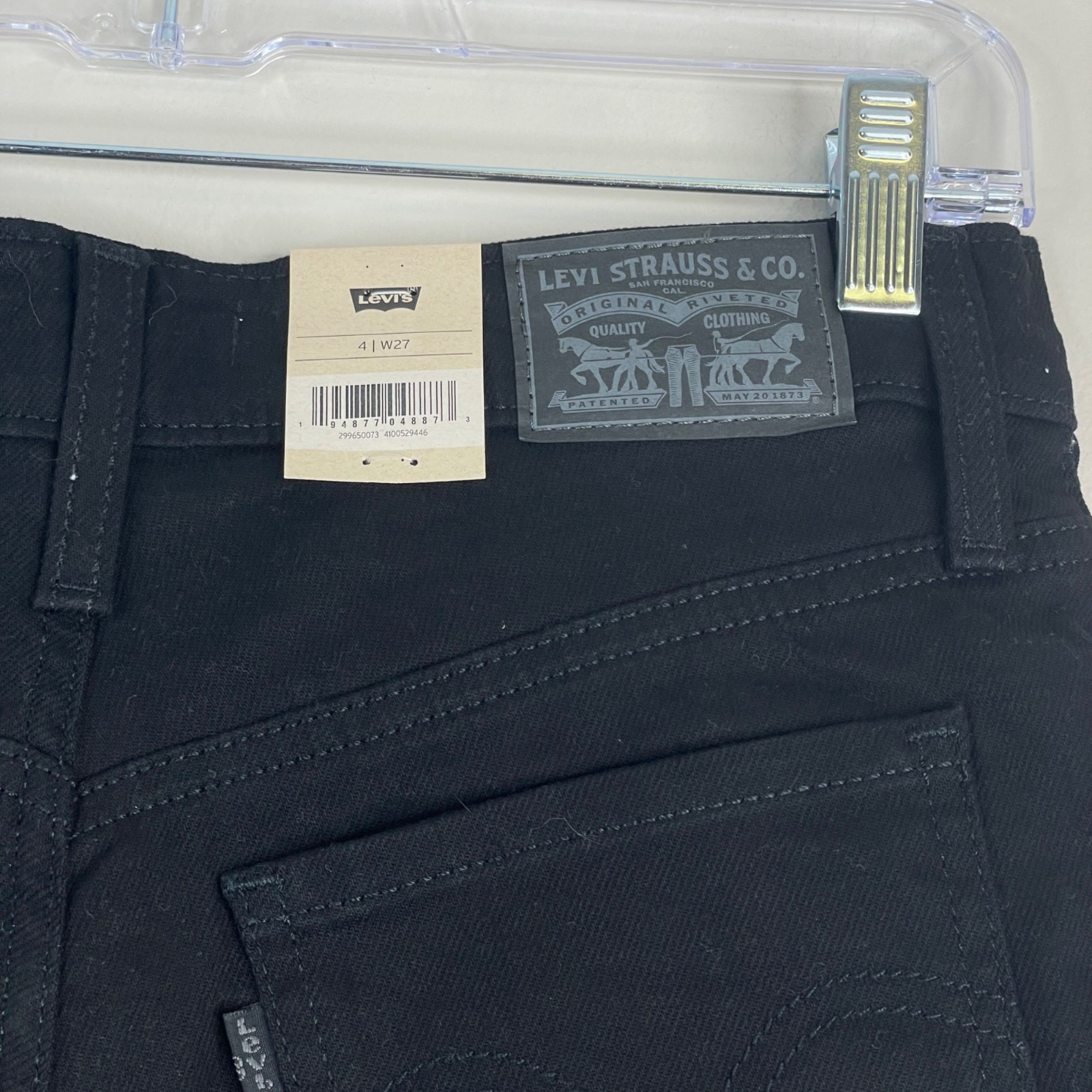 Levi’s Mid Length Shorts NWT Womens 27 Black Festival Classic Black Logo Slim