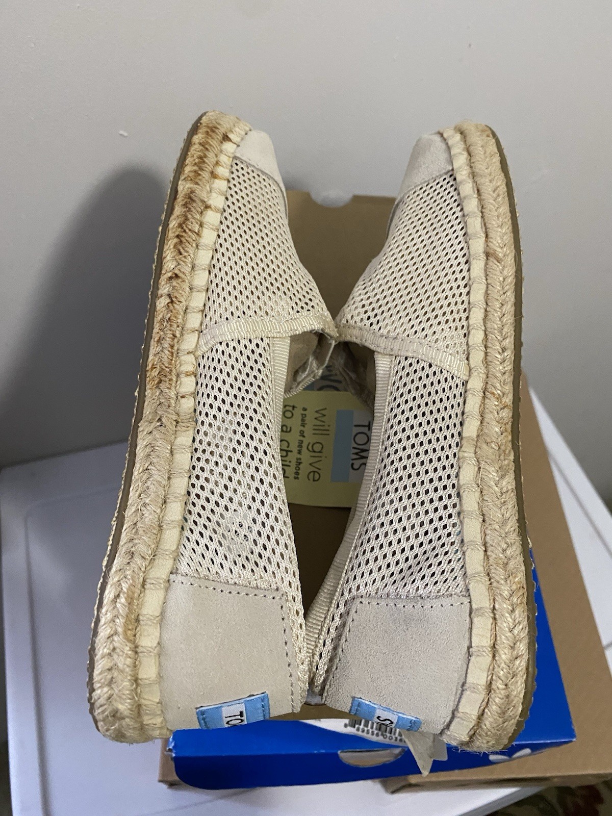 TOMS Women’s Beige Mesh Slip-On Flats Round Toe Breathable Casual US 5.5