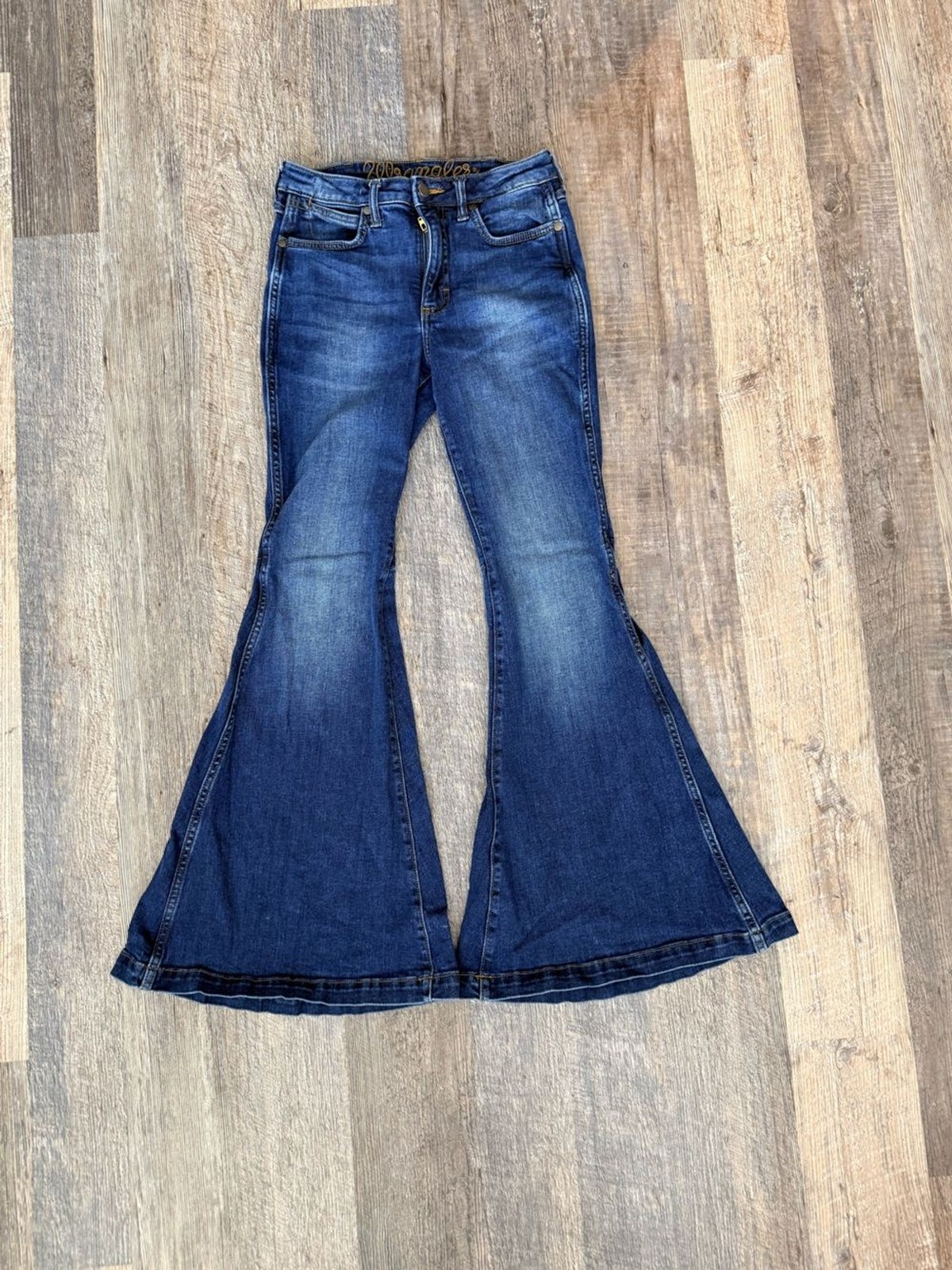 Wrangler Retro Flare Jeans Dark Blue Size 26 Stretch Comfort Bell Bottoms