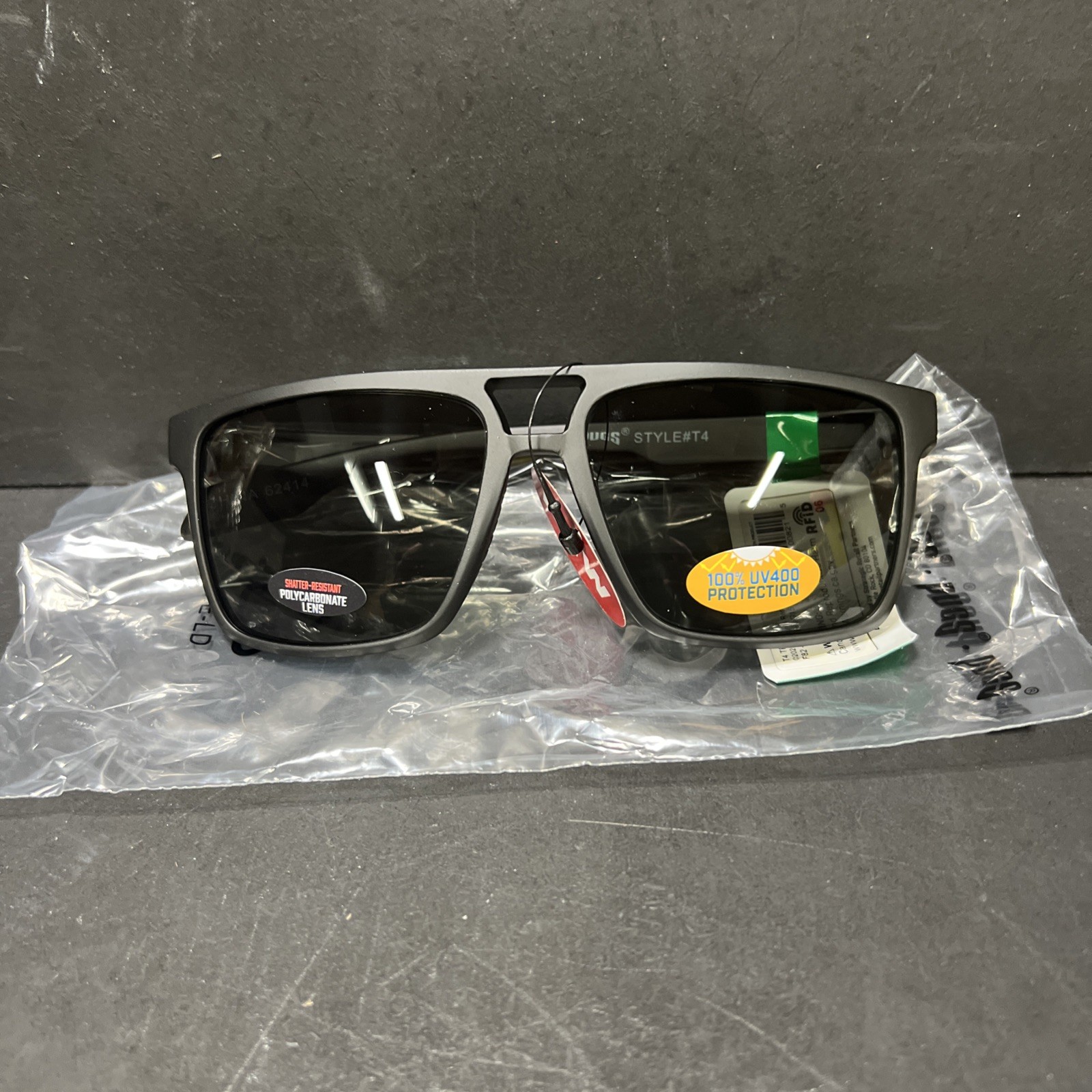 Pugs Trend T4 Sunglasses with Black Frame & Black Lenses New UV400