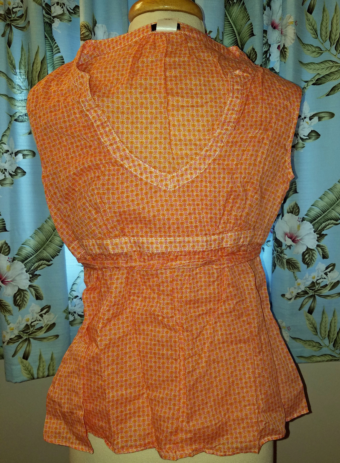 J CREW Ladies Sleeveless Blouse Size 4 Coral Orange Pineapple Empire Deep U Neck