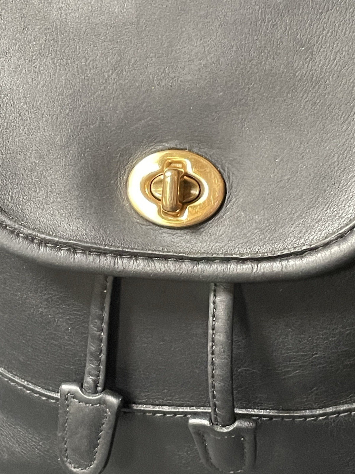 COACH Vintage Mini Turnlock Backpack Black Glove Tanned Leather USA 9960