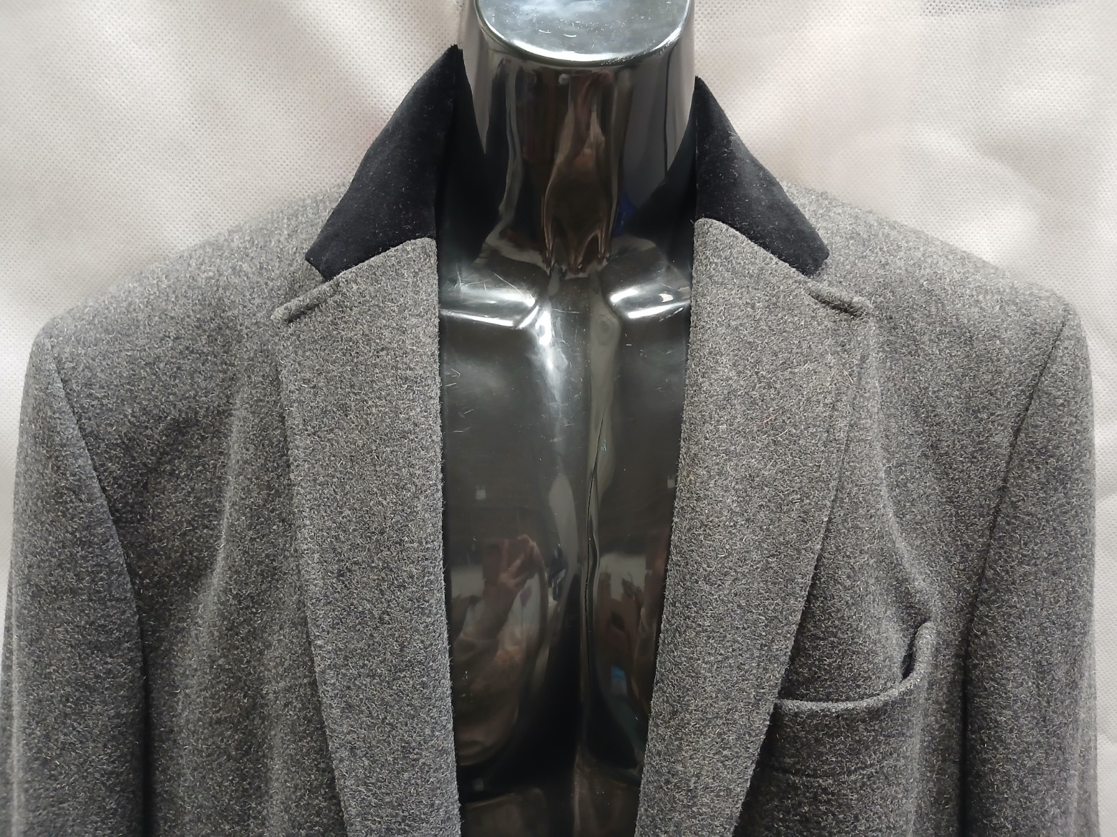 Holland Esquire Grey 75% Wool, 5% Cashmere Overcoat- L Chest 42in