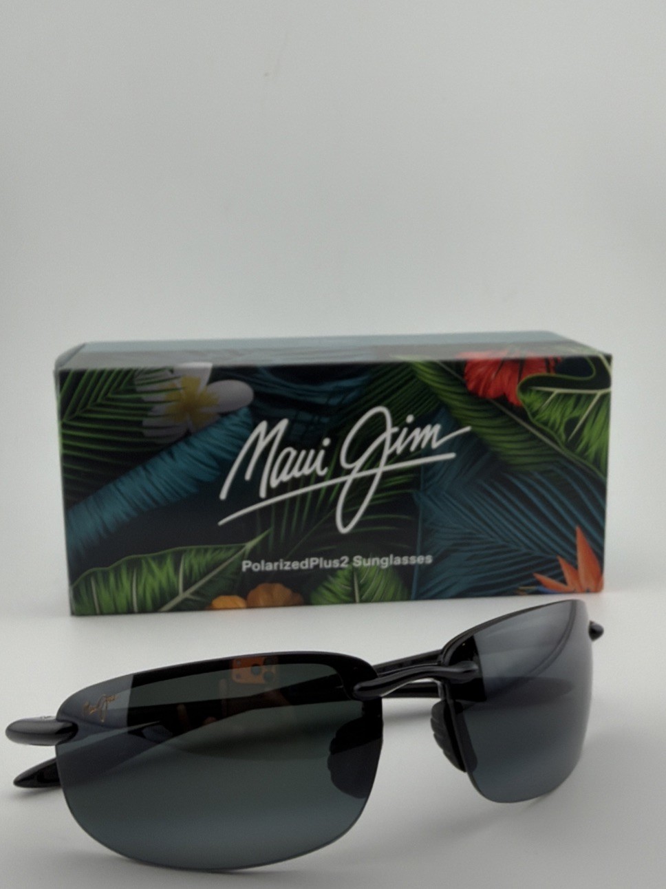 Maui Jim Ho’okipa Gloss Black Frame / Grey Polarized Lenses | MJ0407S-001