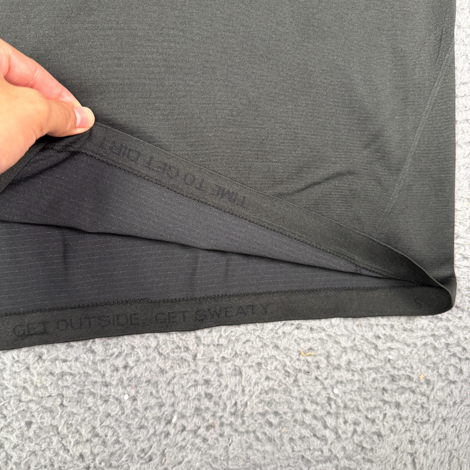 Lululemon Shirt Mens S Black Metal Vent Tech Performance Gym Short Sleeve MIA 5K