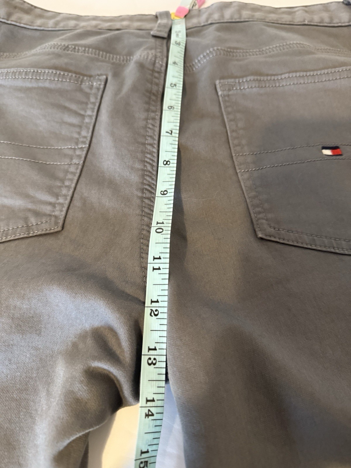 Tommy Hilfiger TH Flex Men’s Slim Flat Front Chino Pants Gray 34×32 Preppy