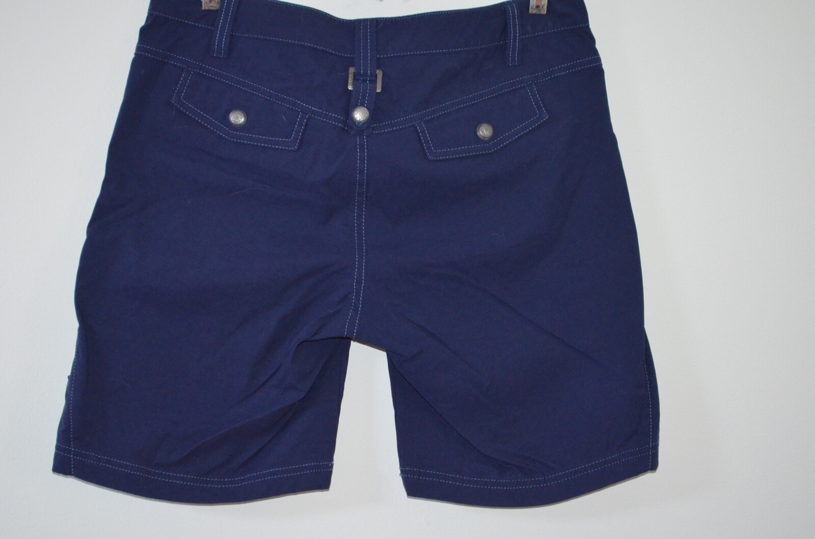 Athleta Blue 95% Nylon/5% Spandex Zip Pocket Bermuda Shorts Size 6