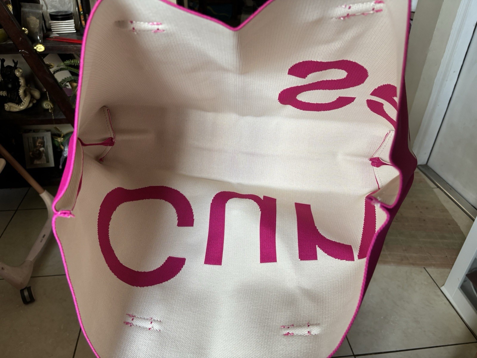 Curves by Sean Brown Tote Bag Raspberry Pink Brand New. Authentic