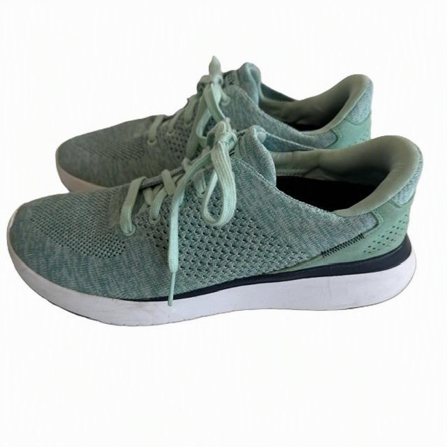 KIZIK Lima Sneakers Hands Free Shoes Women’s Sz 8 Wide Spearmint Green Slip On