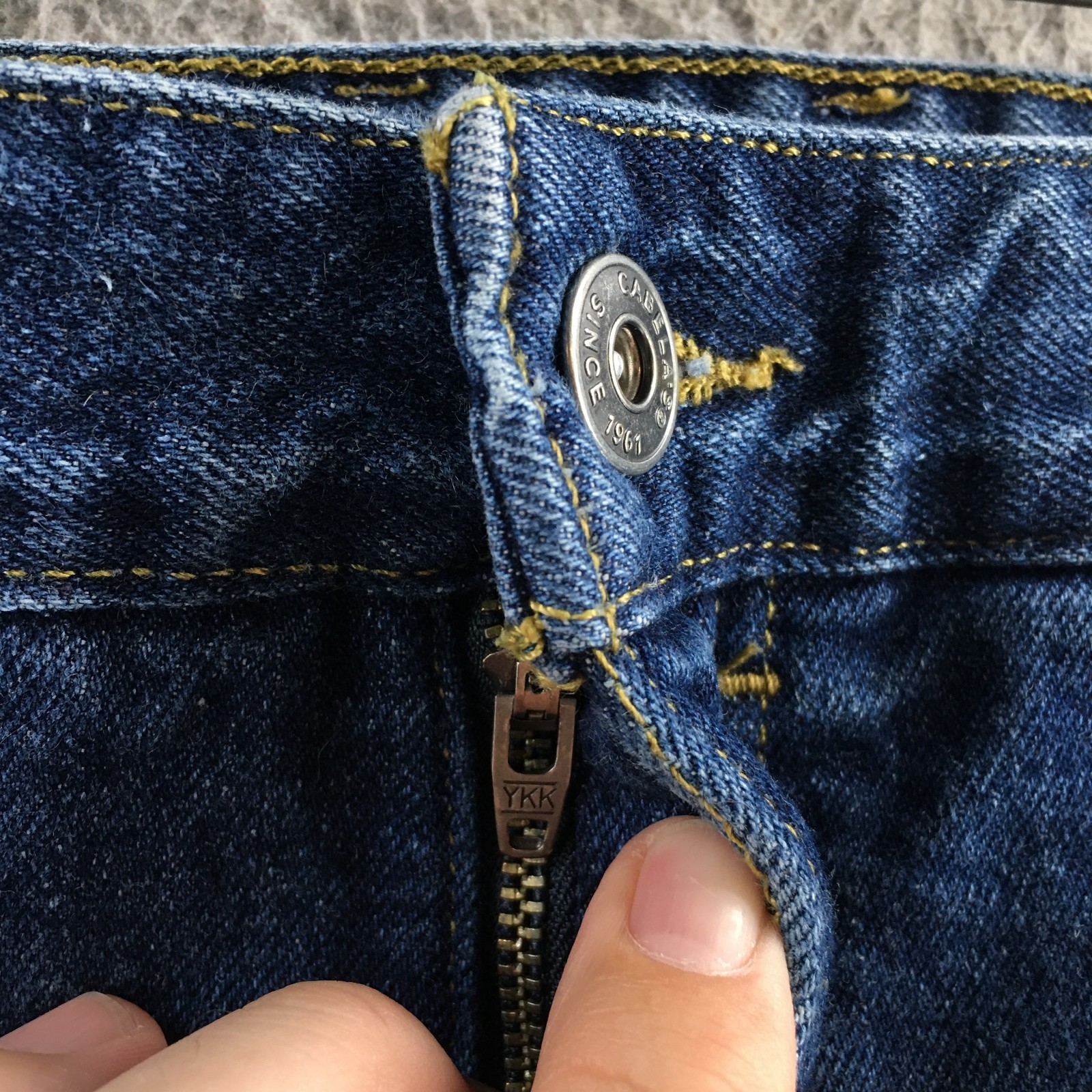 Cabelas Classic Fit Straight Jeans Mens 48/30 (actual 49×28) Blue Denim Mid Rise