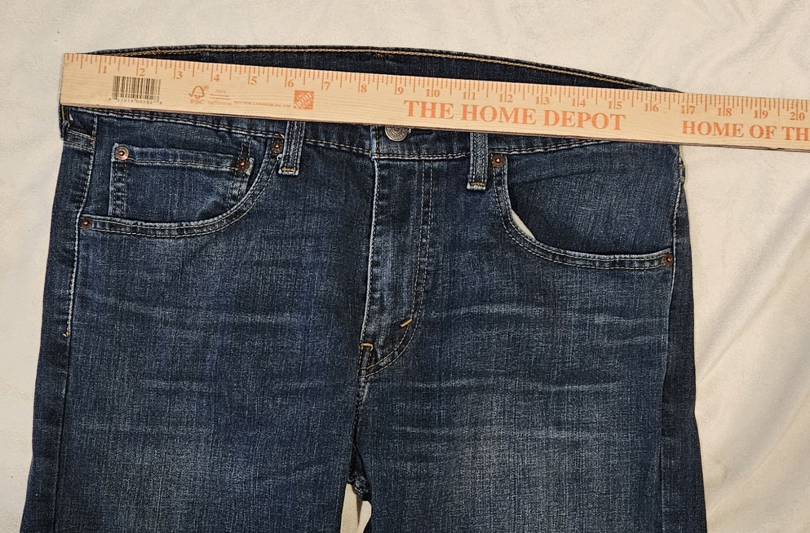 Levi’s 527 Jeans Mens 34×30 Slim Bootcut Medium Wash Blue Denim 05527-0452