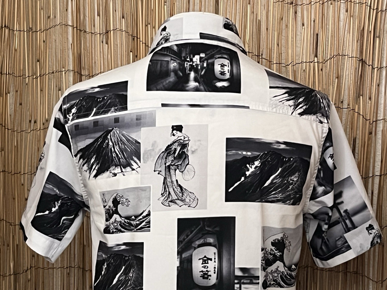 Just Attitude Mens SS Button Up Japan Themed Shirt-Size Small-Poly Spandex Blend