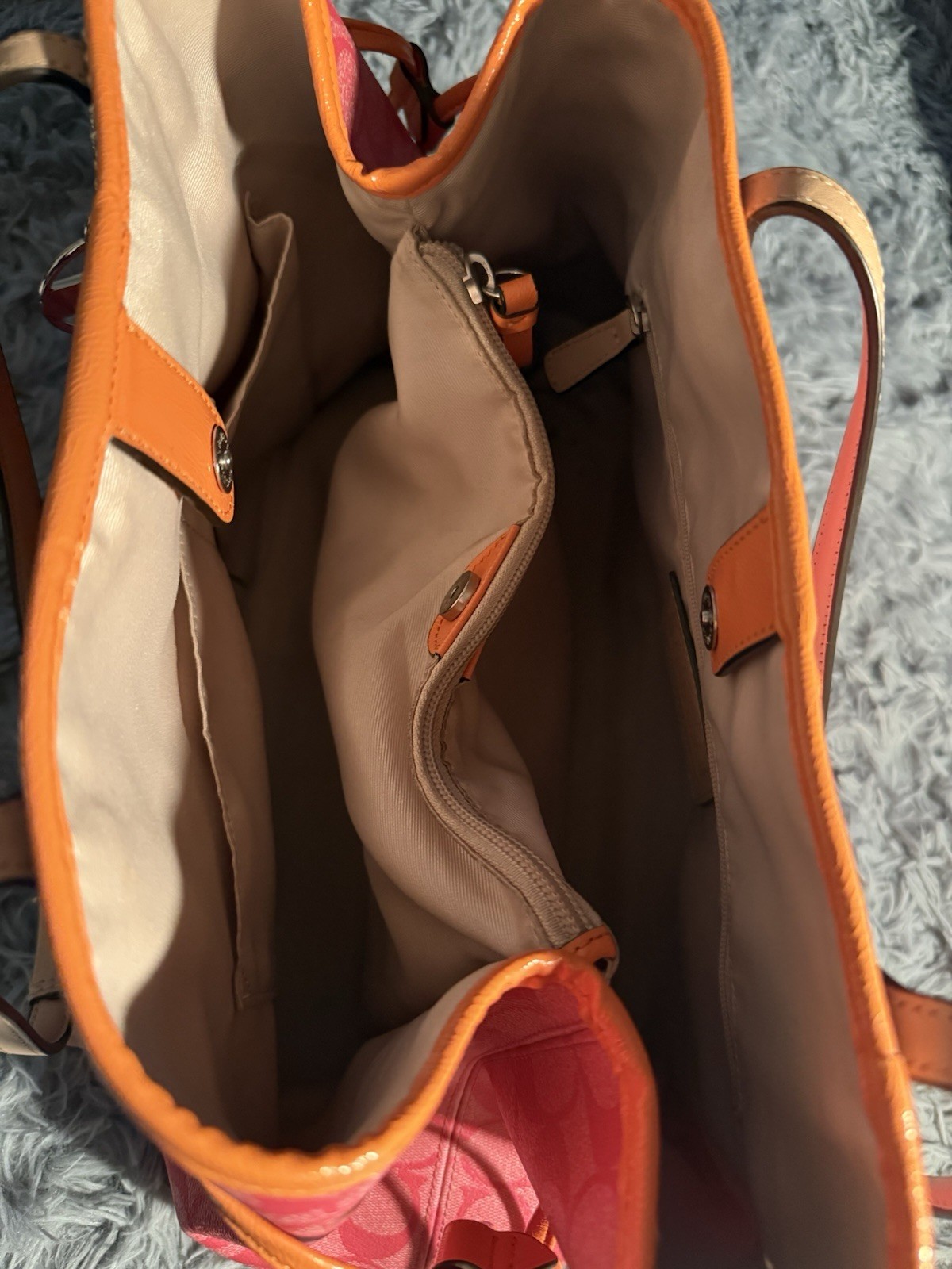 Coach Signature Logo Tote Bag Pink/Orange Zip Closure Large w/ Bag Charm