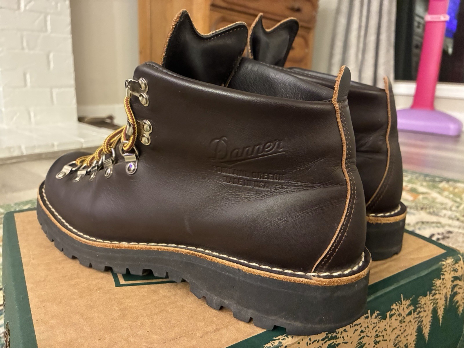 Danner Mountain Light Hiking Boots Mens 9.5 USA Made