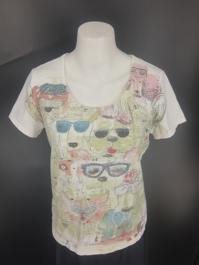 Chico’s Women Short Sleeves All Over Dog Print Rhinestone Shirt Women’s SZ 1 (S)