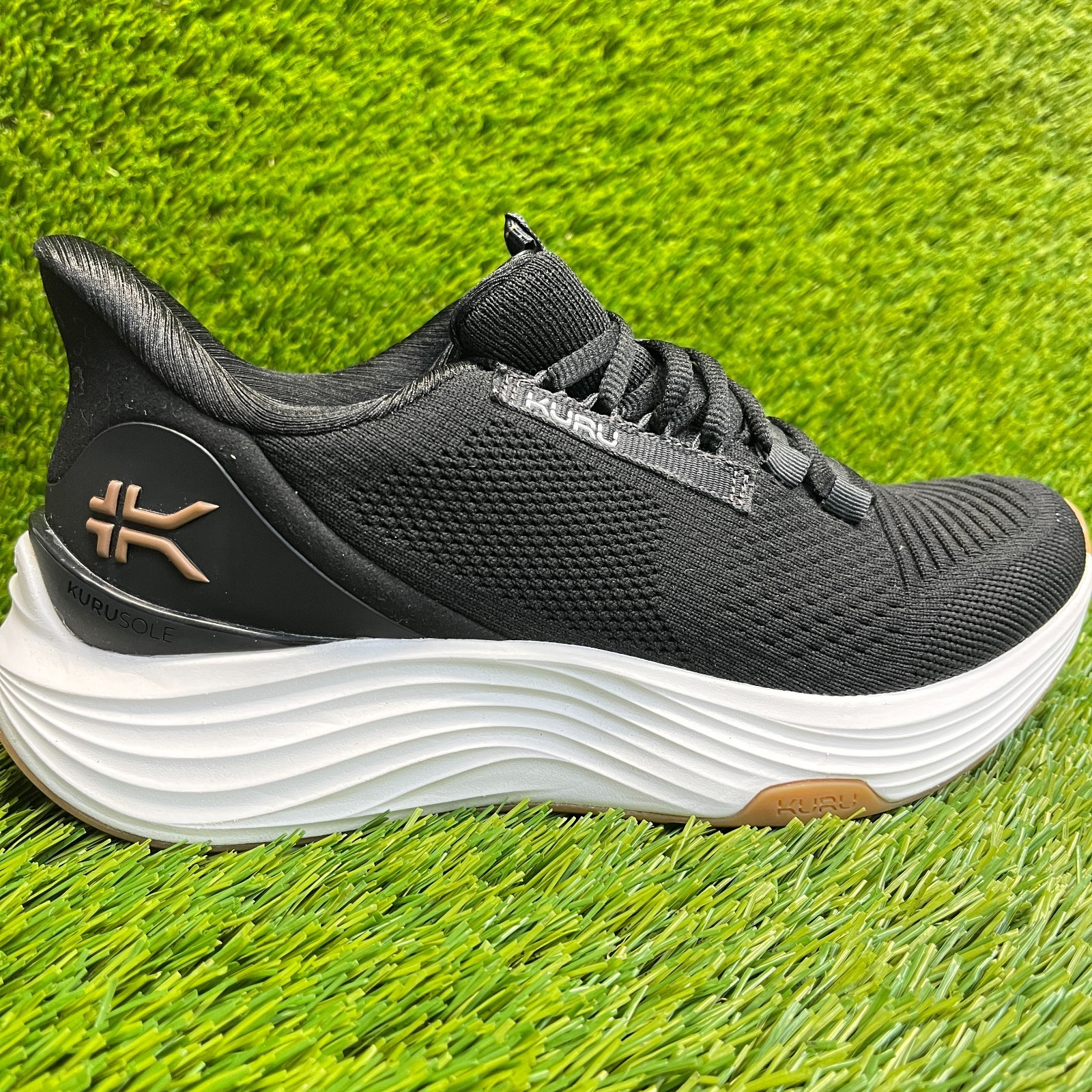 Kuru Atom 2 Womens Size 7 Black White Athletic Running Walking Shoes Sneakers
