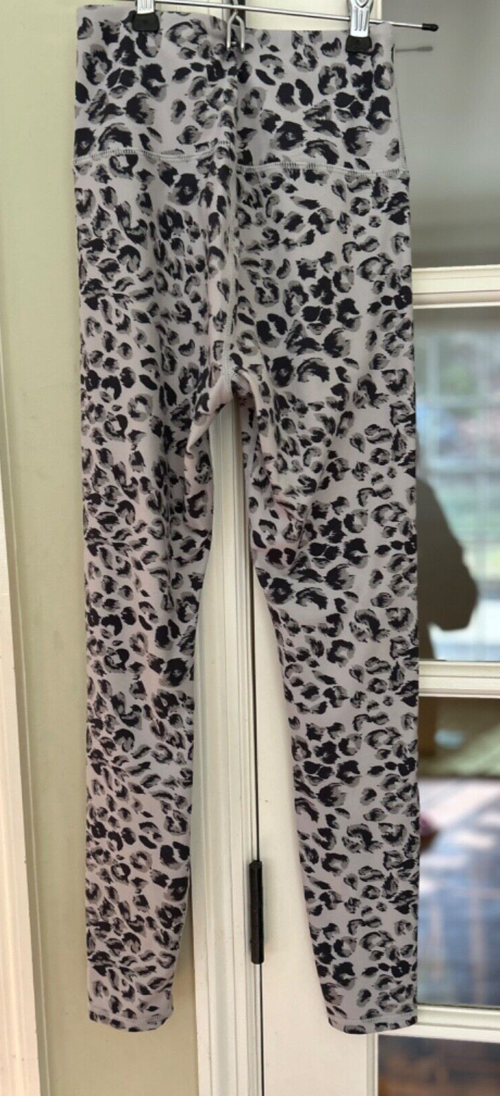 Varley Century Animal Print Tan Taupe Leopard High Rise 7/8 Leggings Size XS