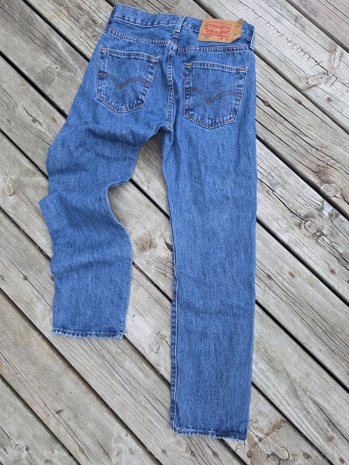 Levi’s 501 Classic Fit Straight Leg men’s Jeans 28×30 Medium Stonewash