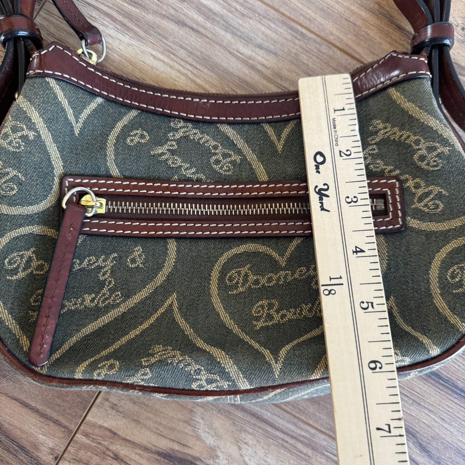 Vintage Y2K Dooney & Bourke Small Shoulder Bag Hearts All Over Print Logo Purse