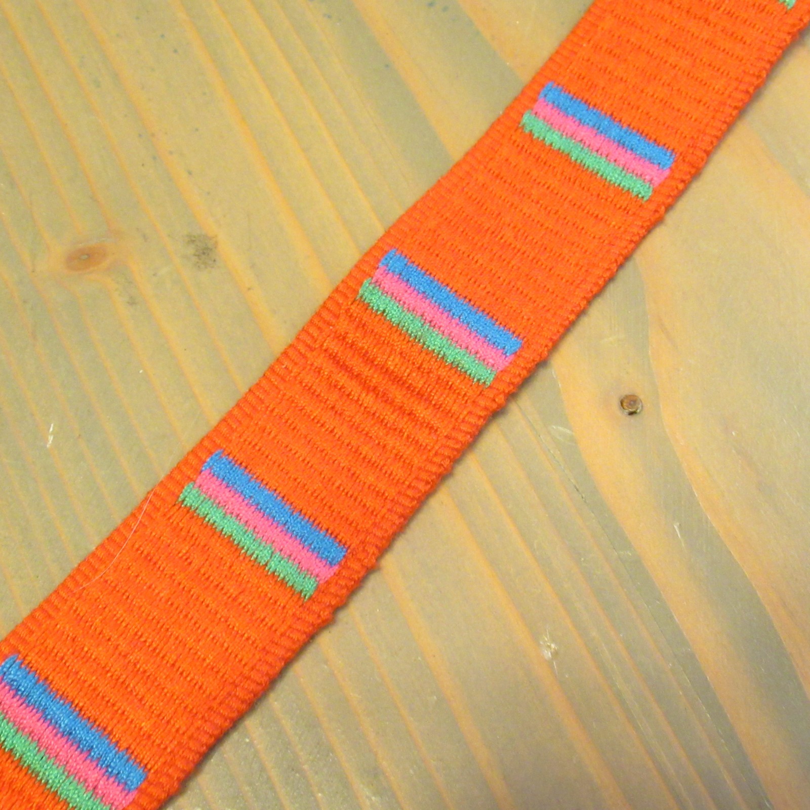 Liz Claiborne Embroiderd Belt L Red Blue Purple Striped Gold Tone Buckle Tip