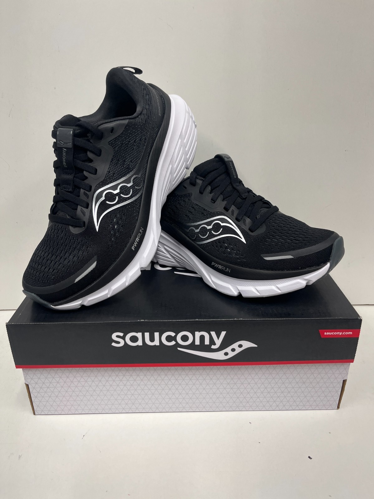 Saucony Guide 18 — Men’s Running Shoes — NEW