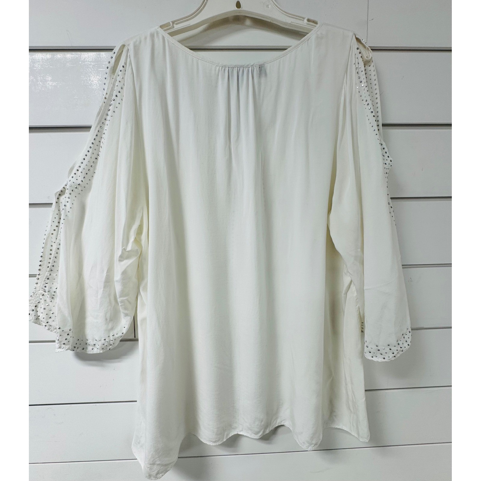 Jennifer Lopez White Studded Split Sleeve Blouse XL Scoop Neck Cold Shoulder Top
