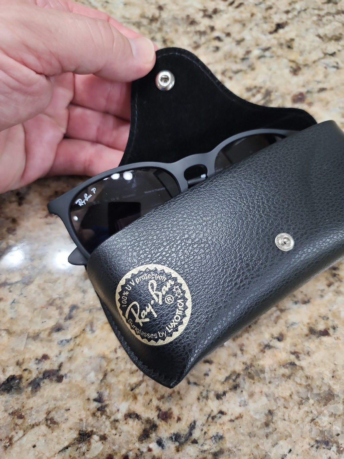 Ray Ban RB 4171 Erika 710/T5 54 18 145 3P Polarized Sun Glasses