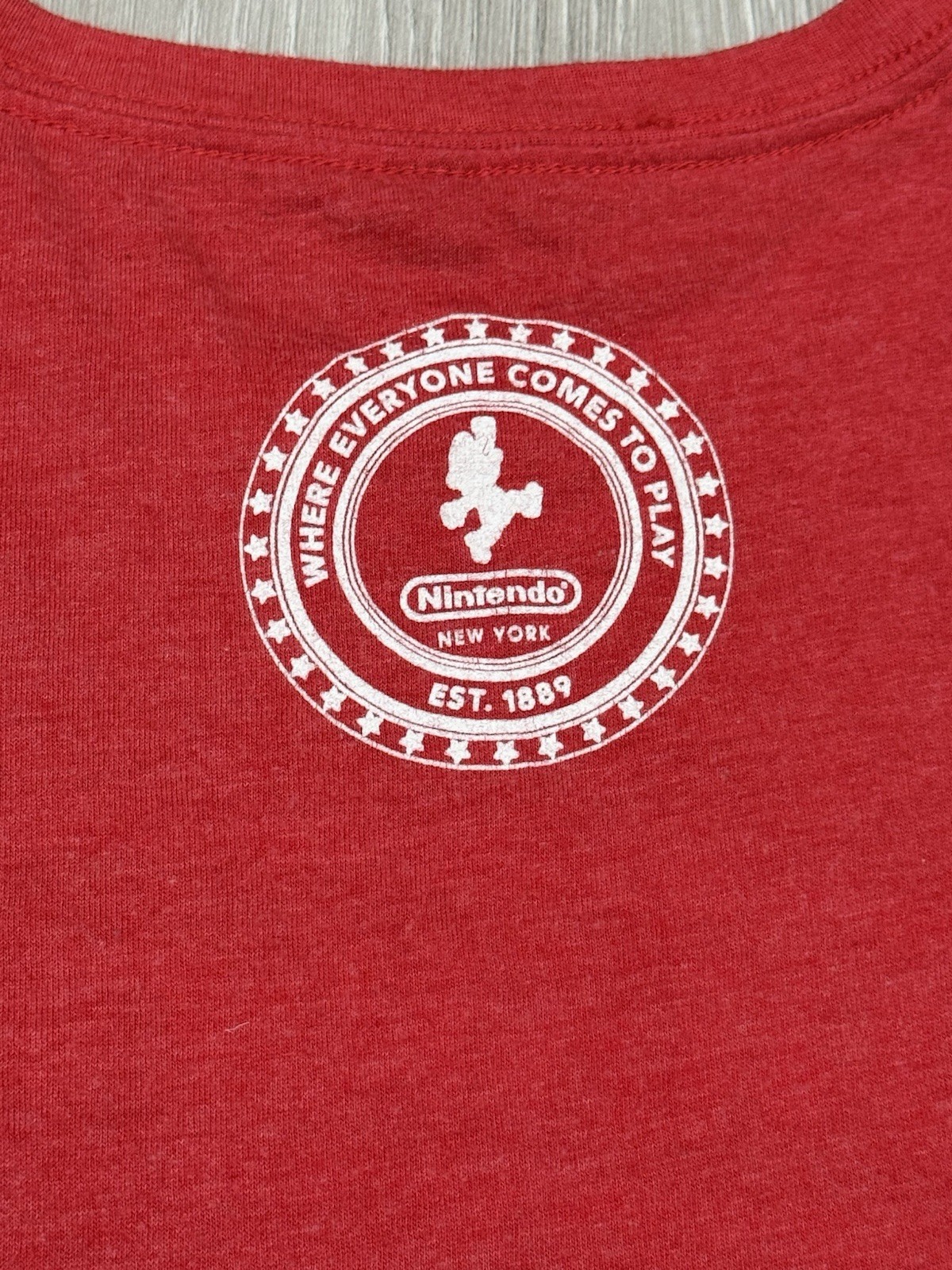 Nintendo World New York Official Logo T-Shirt Red Size Medium