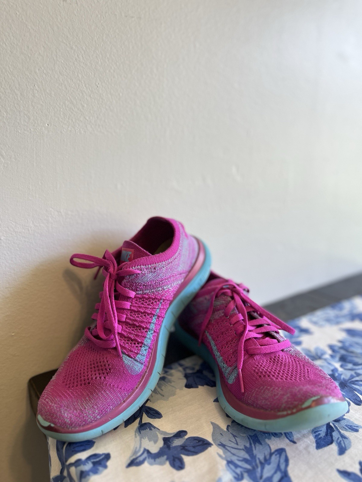Nike Free 4.0 Flyknit Shoes Womens 7.5 Fuschia Pink Blue Sneakers 631050-501