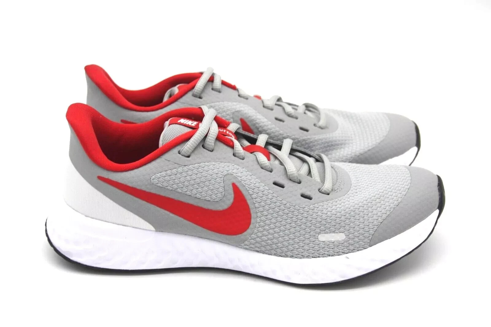 Nike Revolution 5 (GS) Grey/Red Kids Size 6Y BQ5671 013