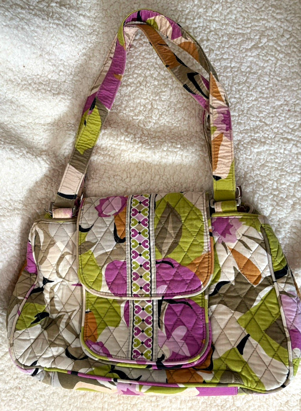 Quilted Multicolor Floral Women’s Shoulder Bag with Zip Closure, Lined Pockets