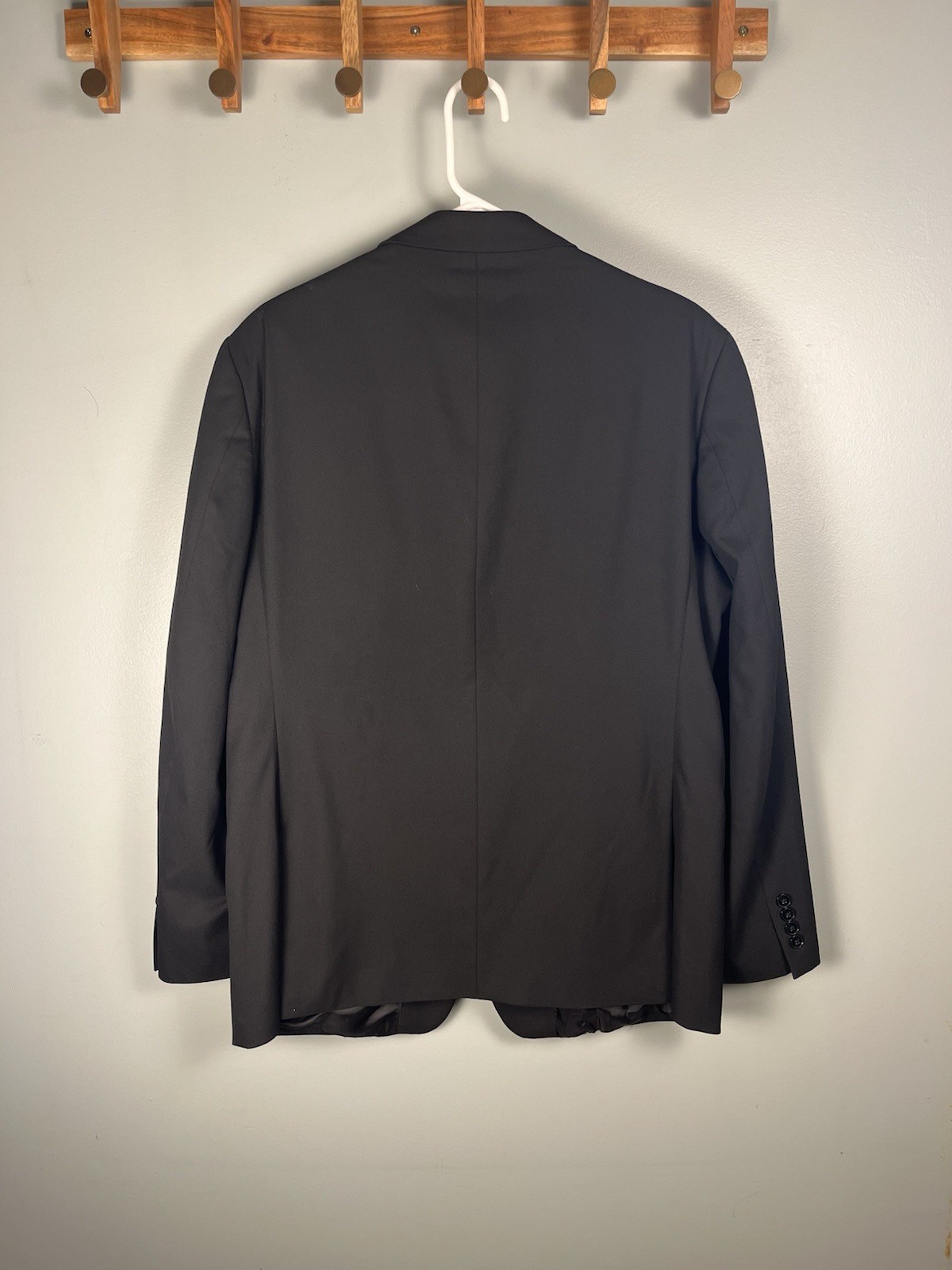 Calvin Klein Black Solid Tuxedo Suit Jacket 42R Regular Fit 2-Button Notch