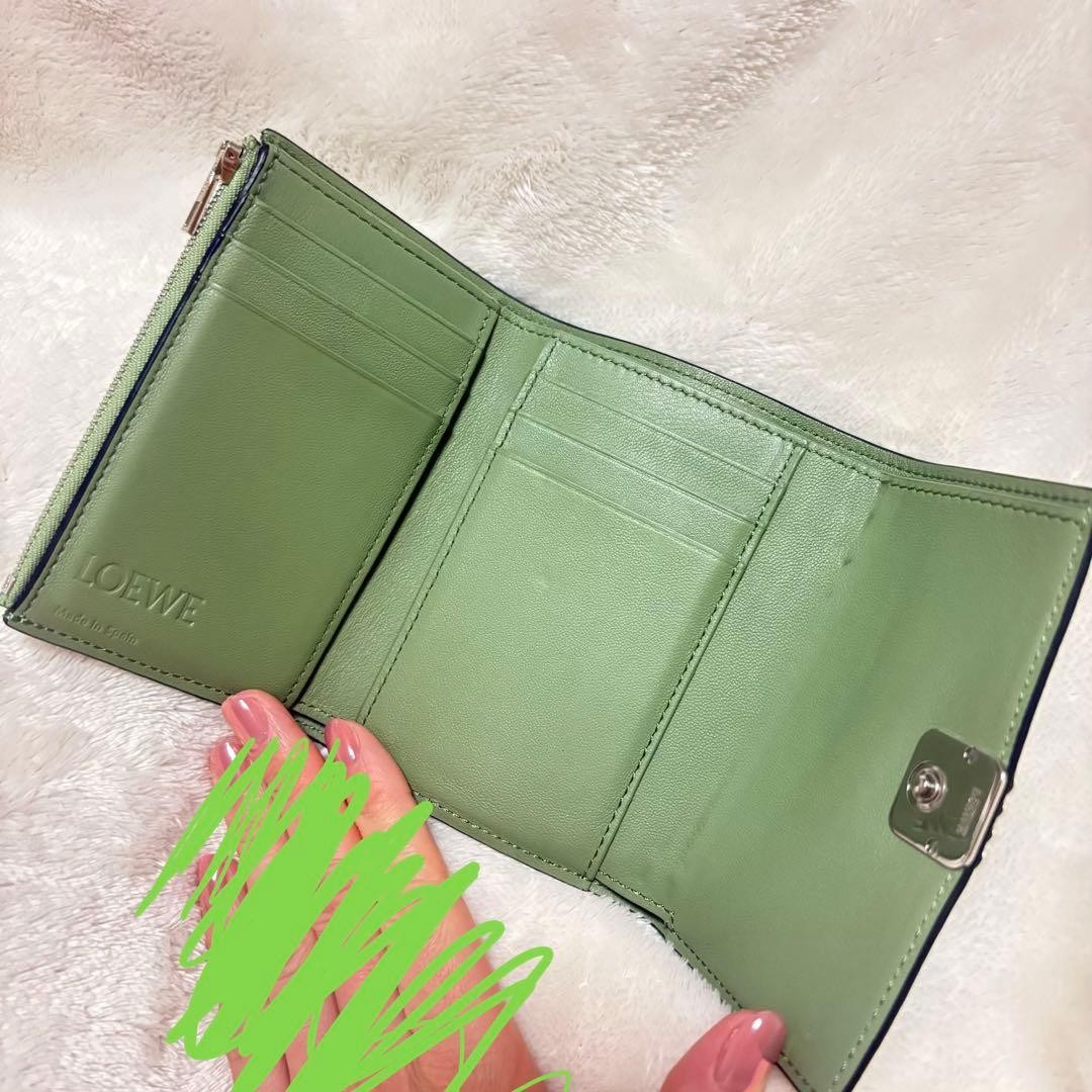 LOEWE Women Wallet Green Trifold With Box Limited Edition VHTF Elegant Style Tim