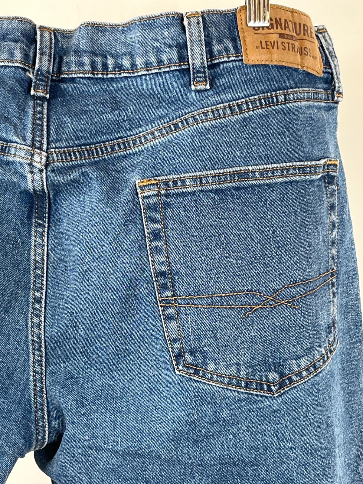 Signature by Levi Strauss Mens Size 40×32 Relaxed Fit Zip Fly Jeans Blue Denim